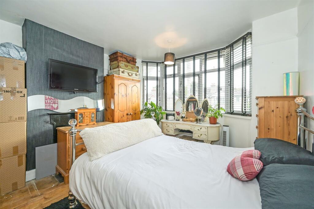 Master Bedroom.jpg
