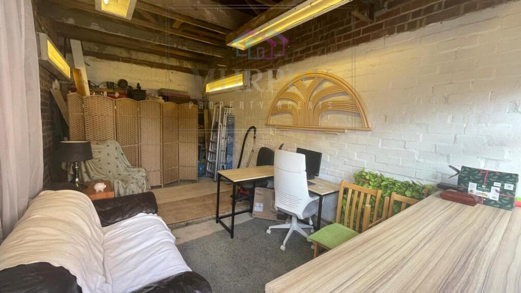 WhatsApp Image 2025-03-26 at 18.47.53_b13fe810