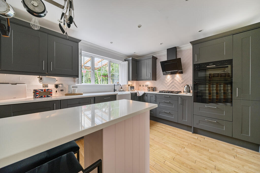 20681c7f18db3f41289305arw20