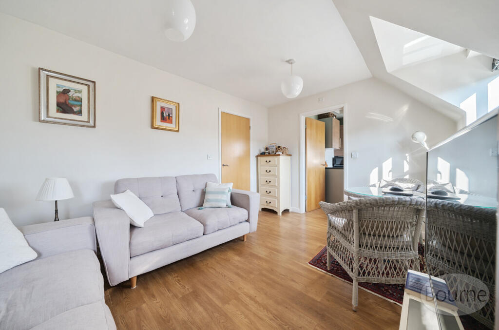 c9298047-835f-499...