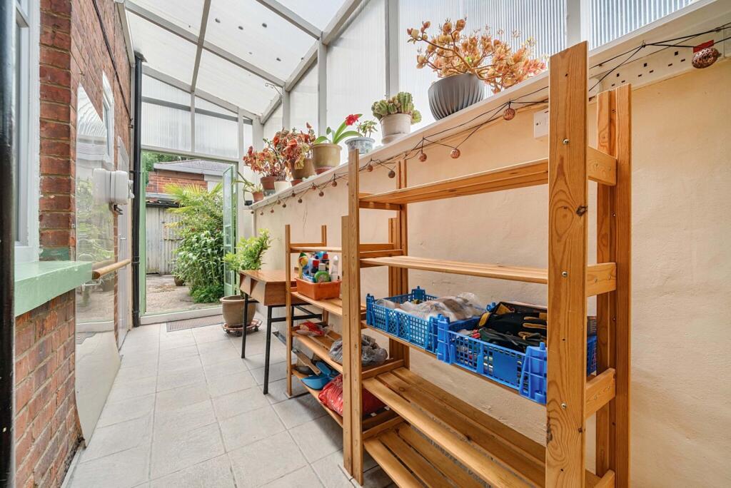 1305645-20-684977...