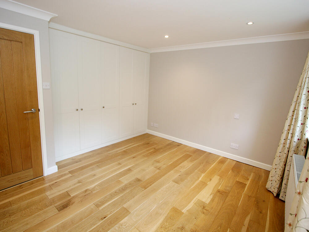 Master bedroom2