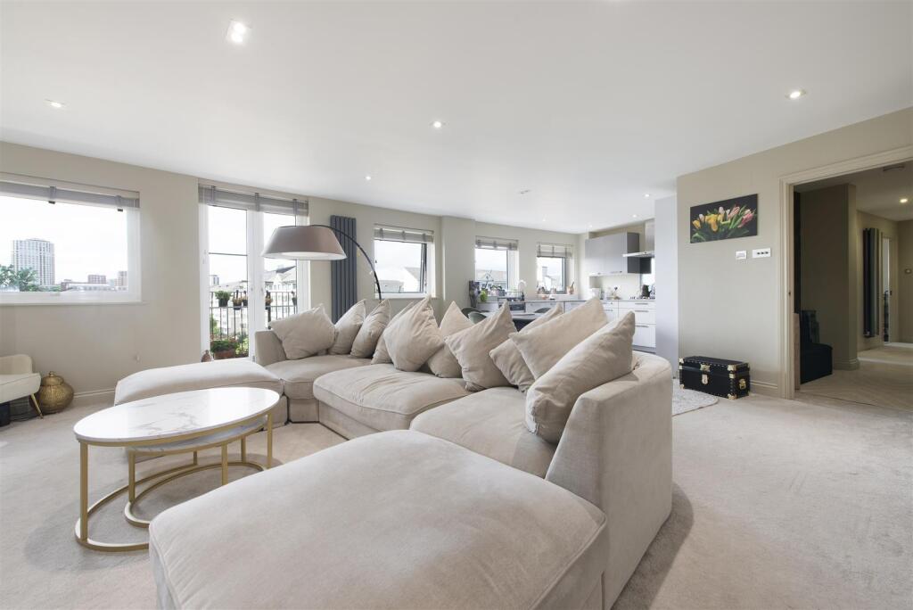 53166 Hi res (2).jpg