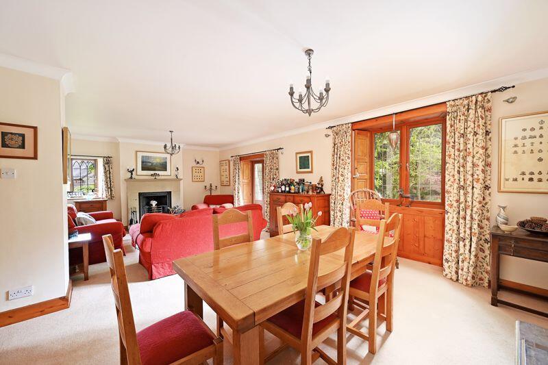 Lounge / Dining Room