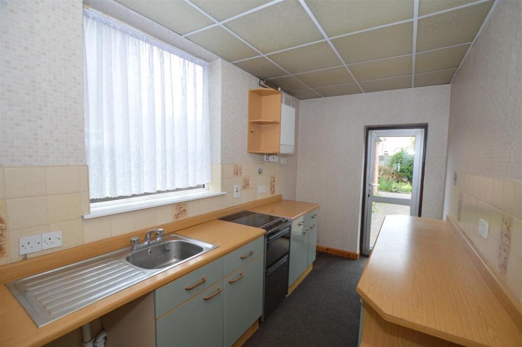 22 Granville Avenue kit.JPG