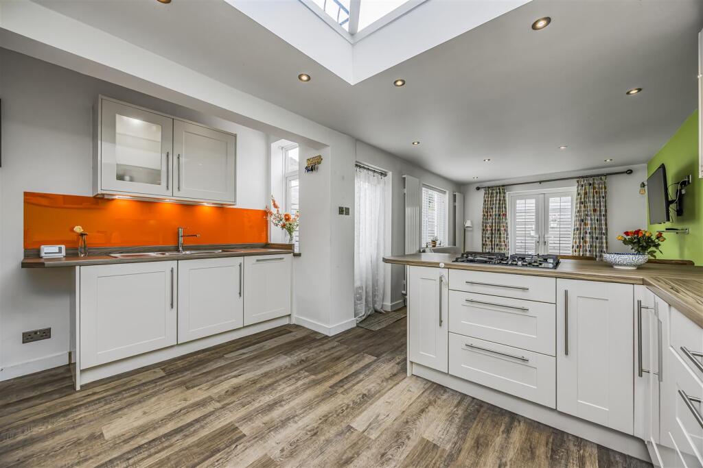 The Nook, North Street, Westbourne-PorticoMarketin