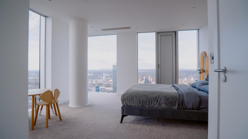 Elizabeth_Tower_P...