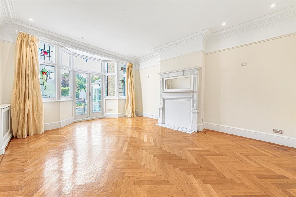 14 Streatham Common South SW16 3BT-2.jpg