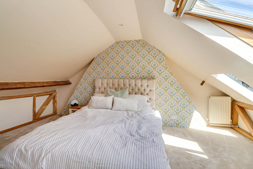 Principal bedroom