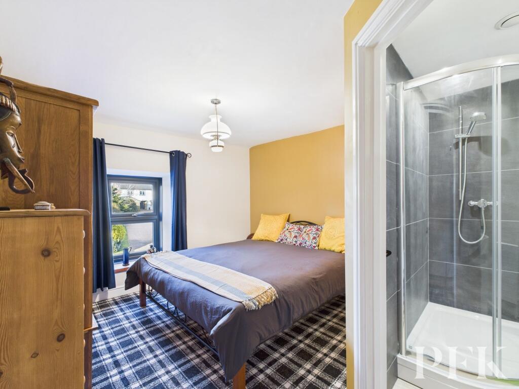 Bedroom 2 &amp; en-suite