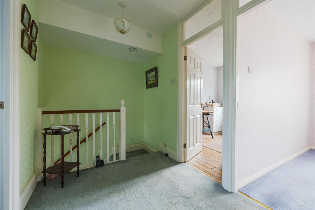 53 Frobisher Rd-23.jpg