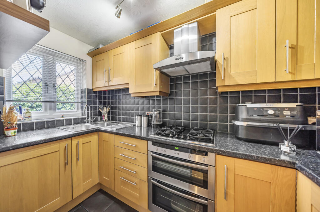 1345385-7-68b1c92...