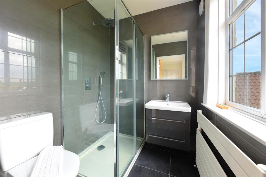 Ensuite 2