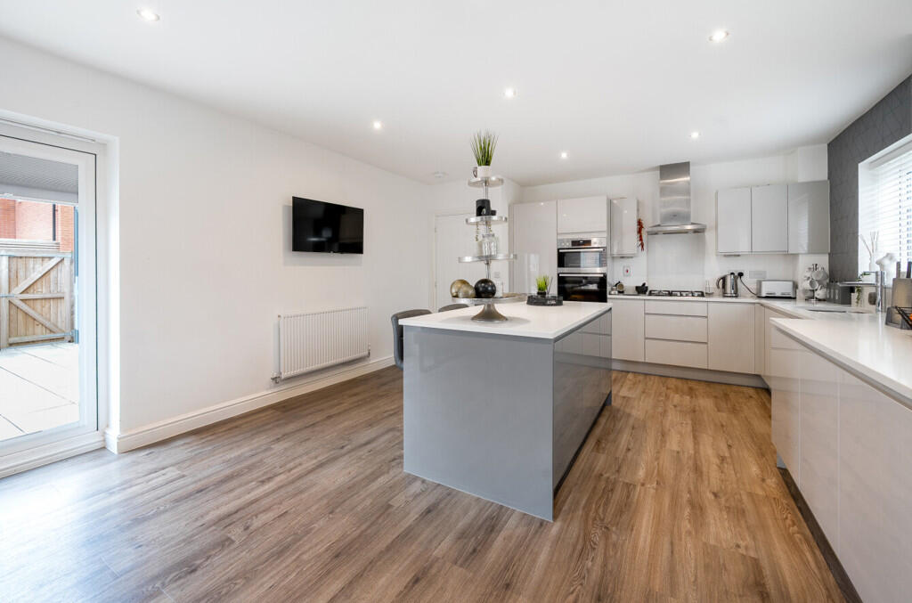 Kitchen/Breakfast