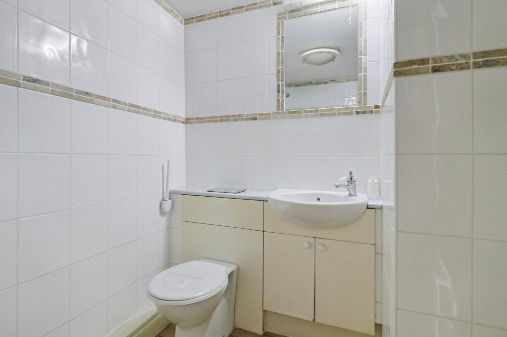 1 Crown Mews, South Street, Crewkerne, Somerset, TA18 8DB