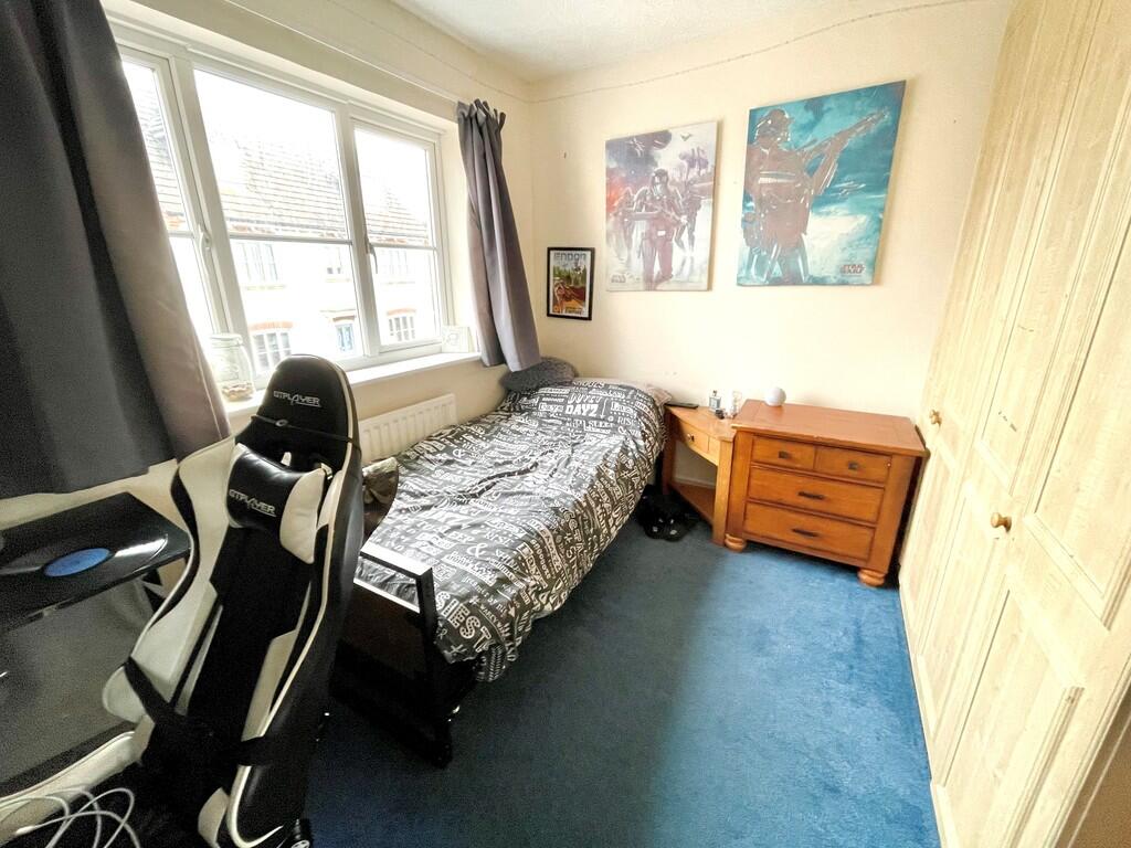 10 Roman Avenue B...