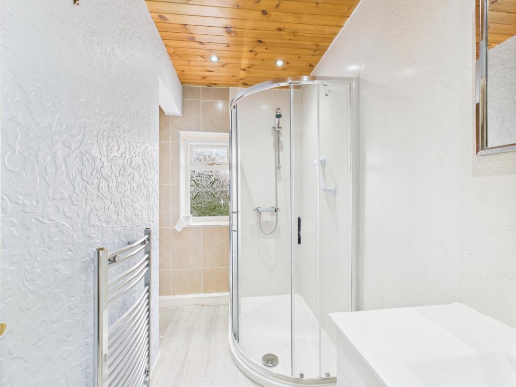 CAM03729G0-PR0058-STILL016