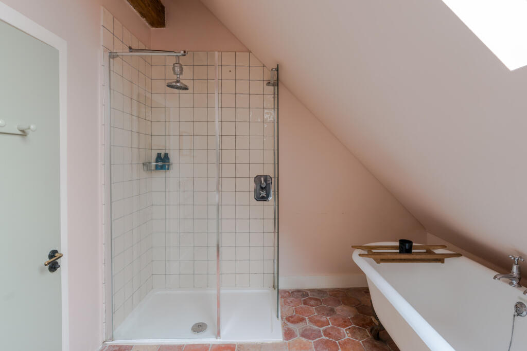 246868 - 7, 8 Fleur De Lis Street-33.jpg