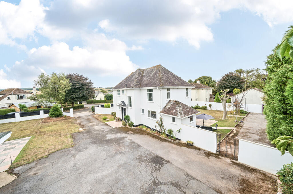 1342299-3-68a5907...