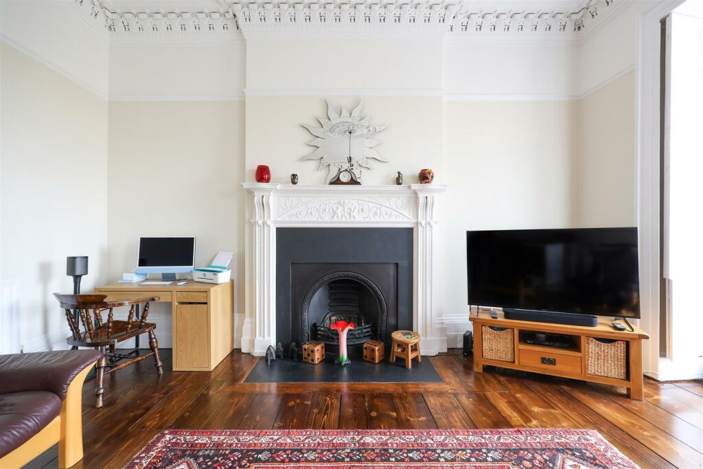 FFF 9 Charlotte St 16.JPG