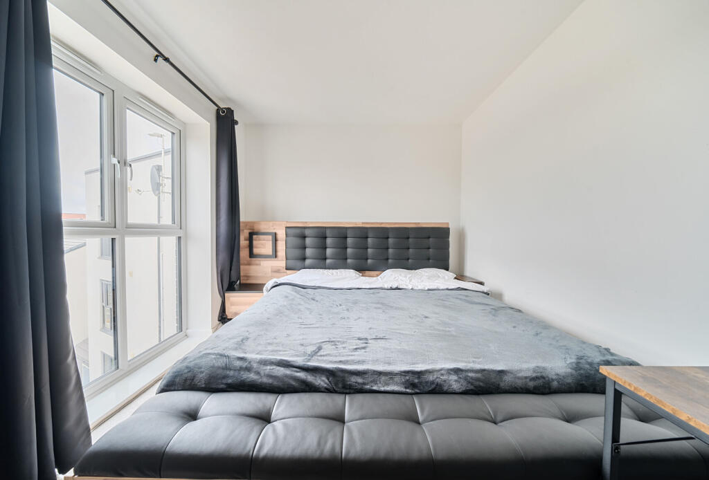 1302700-9-68383b0...