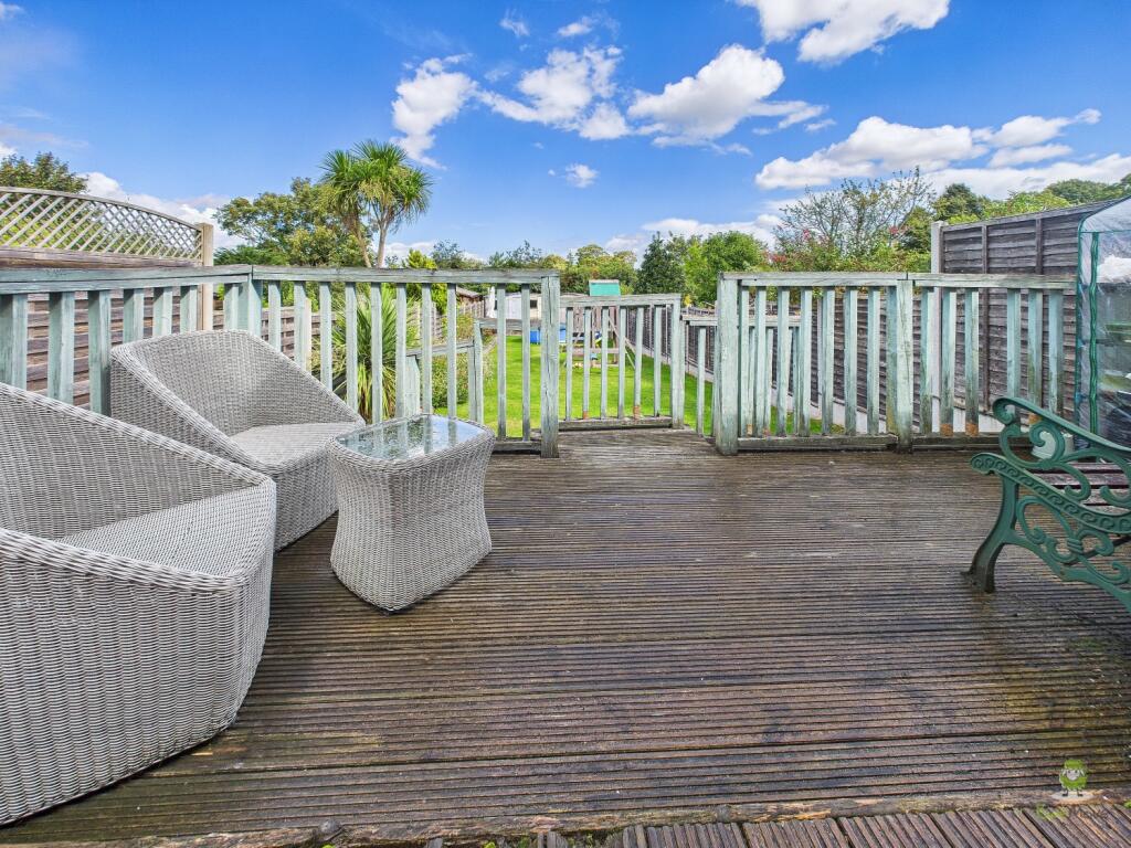 CAM01543G0-PR0155-STILL019