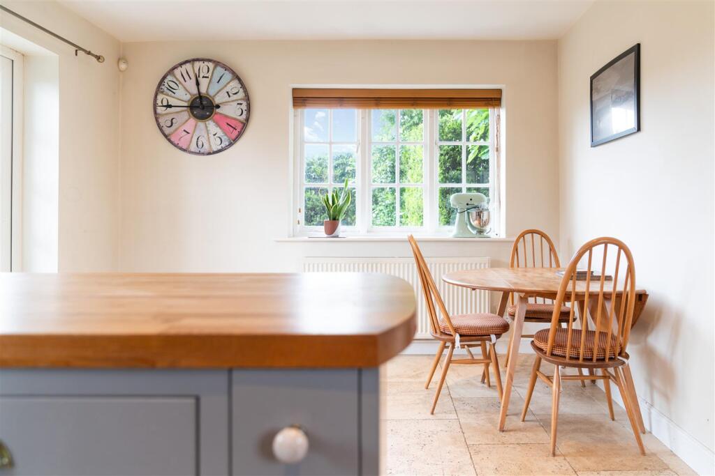 Kitchen-8.jpg