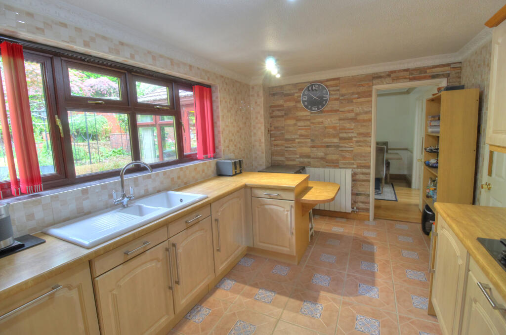 Kitchen breakfast room