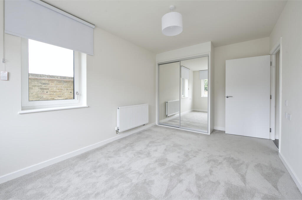 flat 10 snowdrop ...