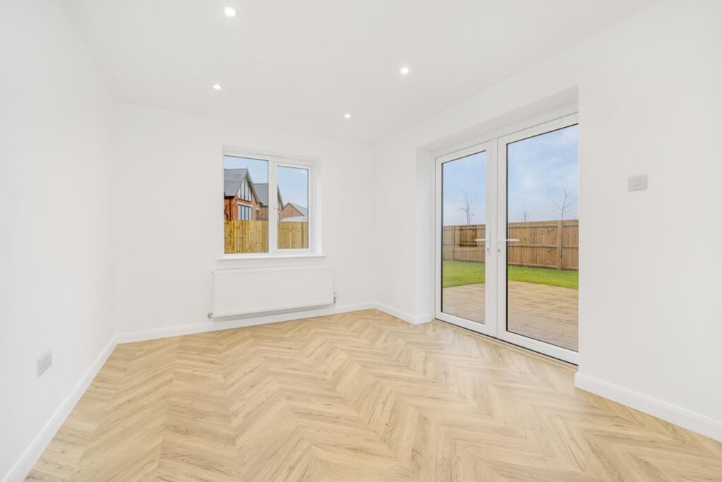 29 Oakwood Glade (Holbeach)-18