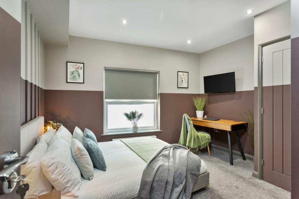Bedroom 5.jpg