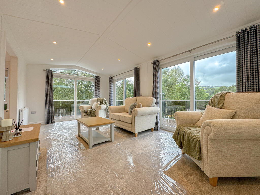 Living Room (3)