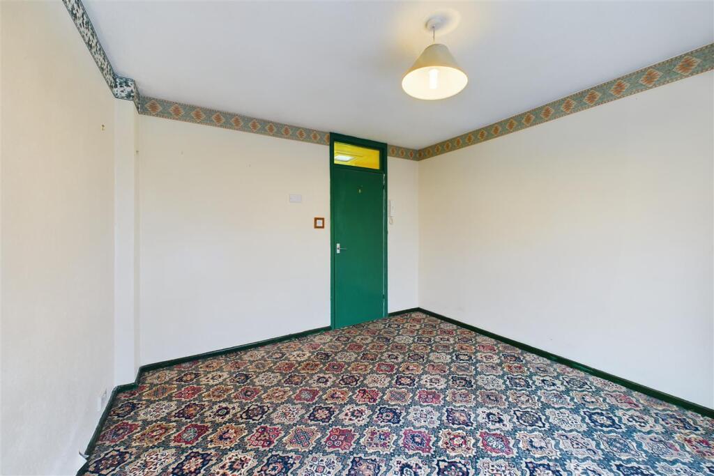 12 Fern Lodge, Beach Road, Weston-Super-Mare, Nort