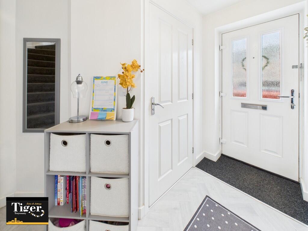 CAM02176G0-PR0601...