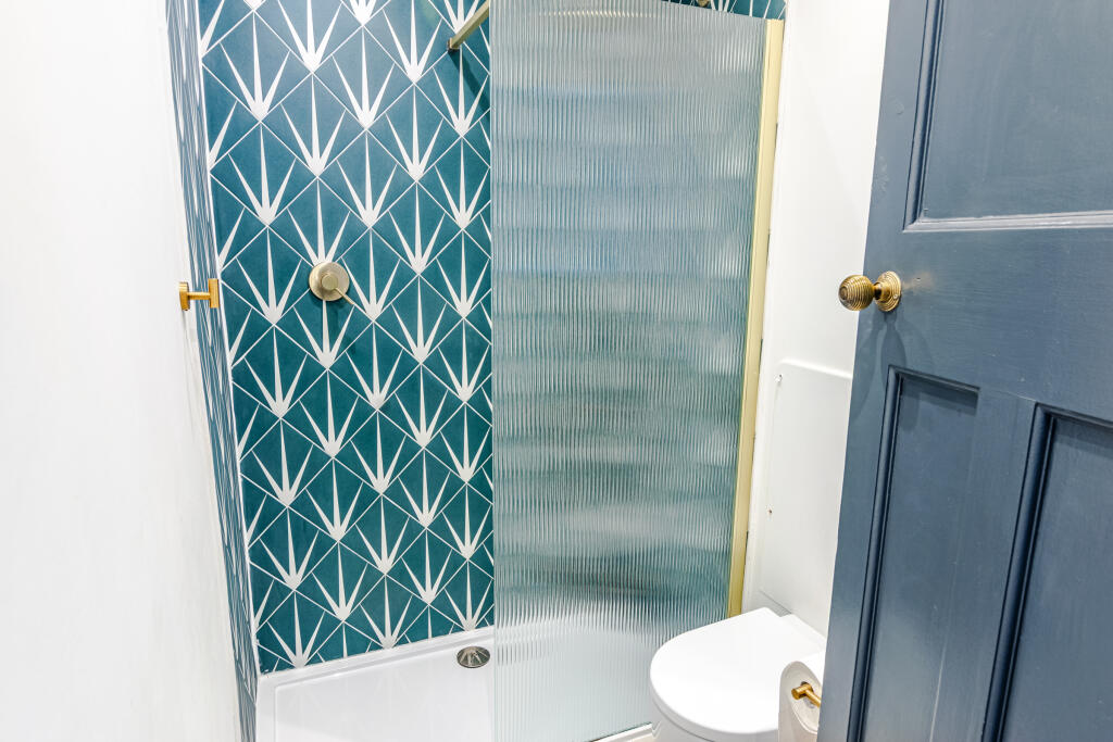 hallshower