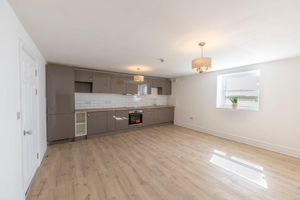 Flat 9 13-14-6