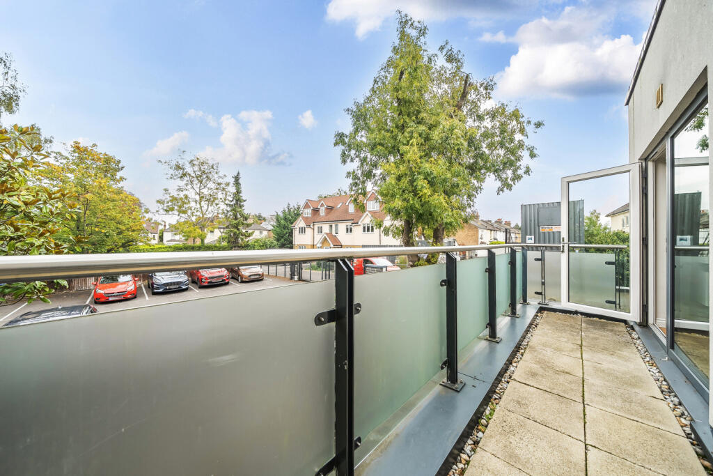 1361131-7-68debb0...