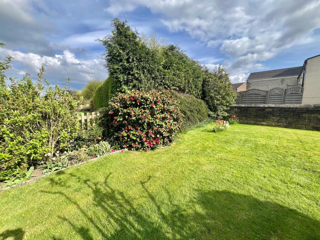 Bramleys Estate Agents - Lidgett Lane - Skelmantho