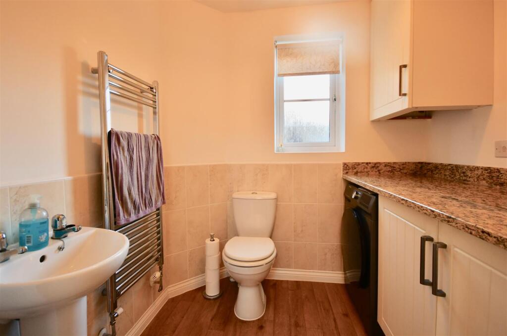 Utility/cloakroom
