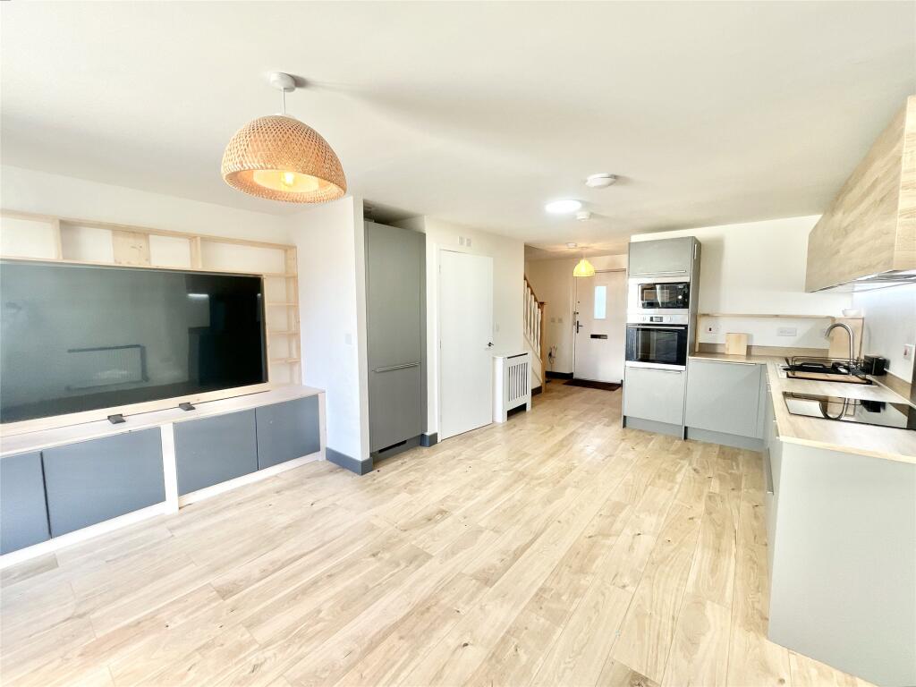 Living Room/Kitchen
