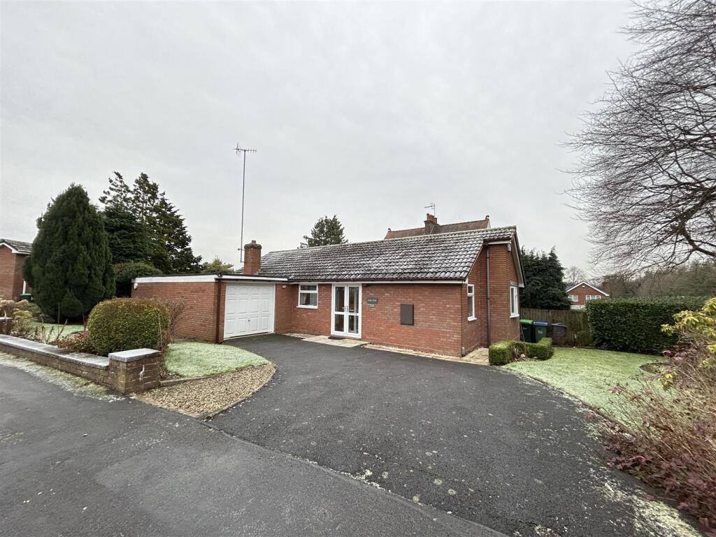 Hadendale Cradley Heath 1.jpg