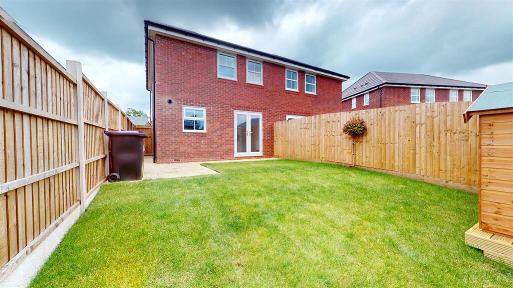 9 Newitt Road, Garden 2.jpg