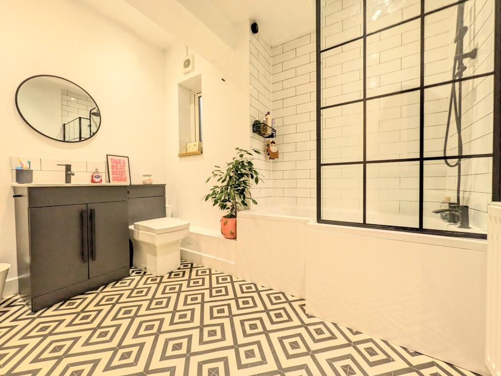 PXL_20250130_121210659.MP~2