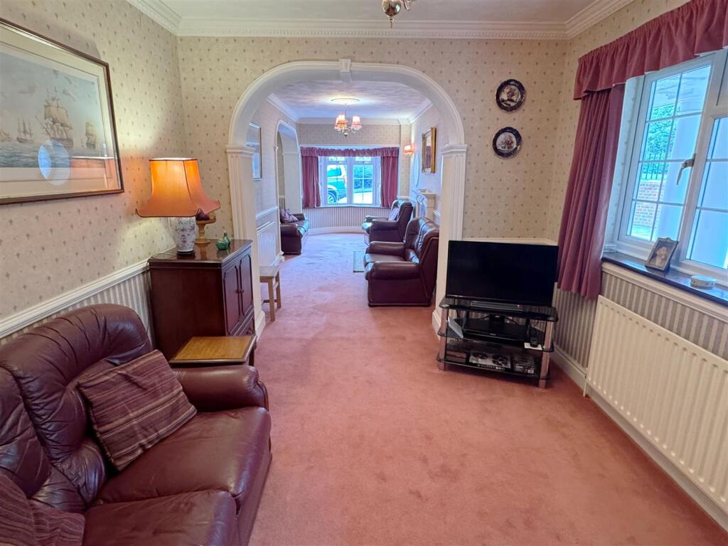 TV Room 2.JPG