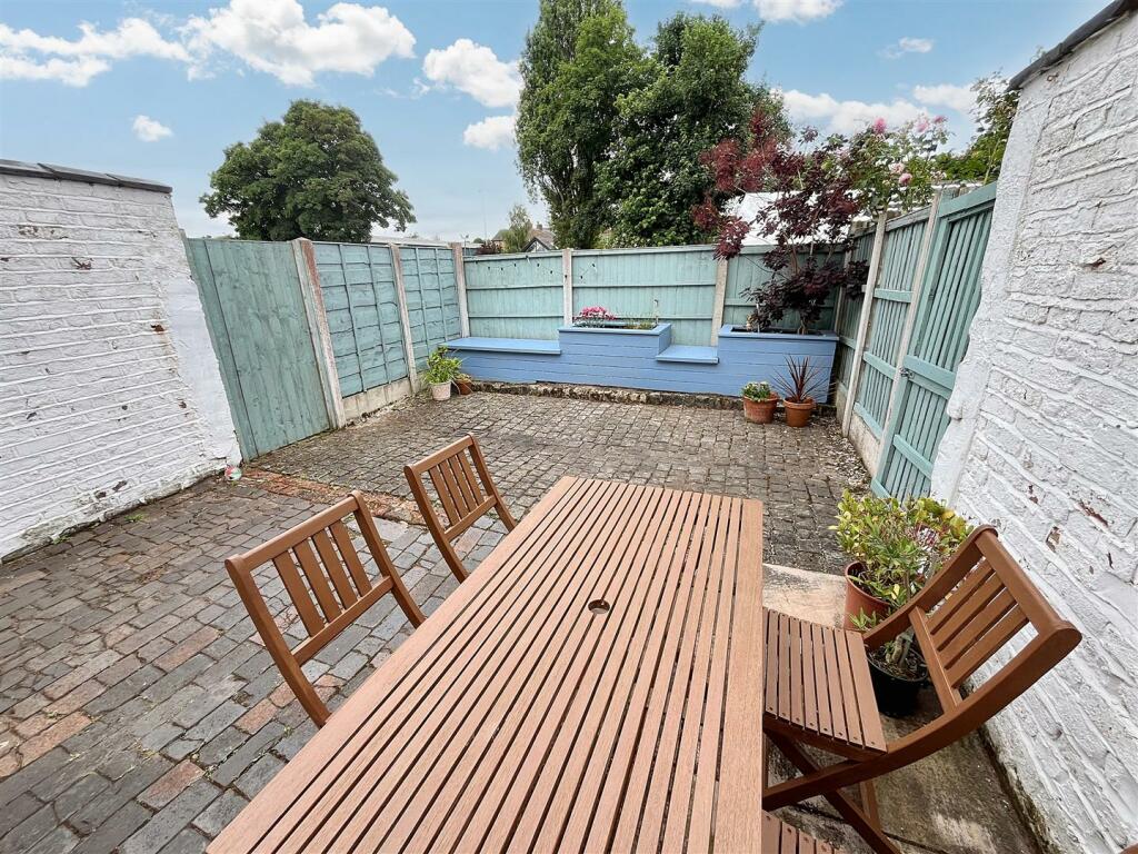 Courtyard Garden
