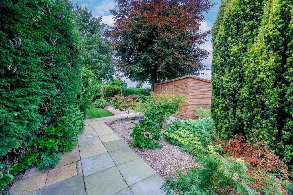 Rear Garden 1.4 1N9A7340.jpg