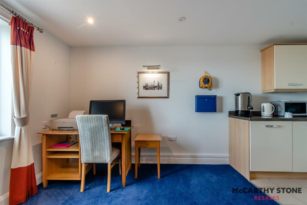 8626184-interior04.jpg