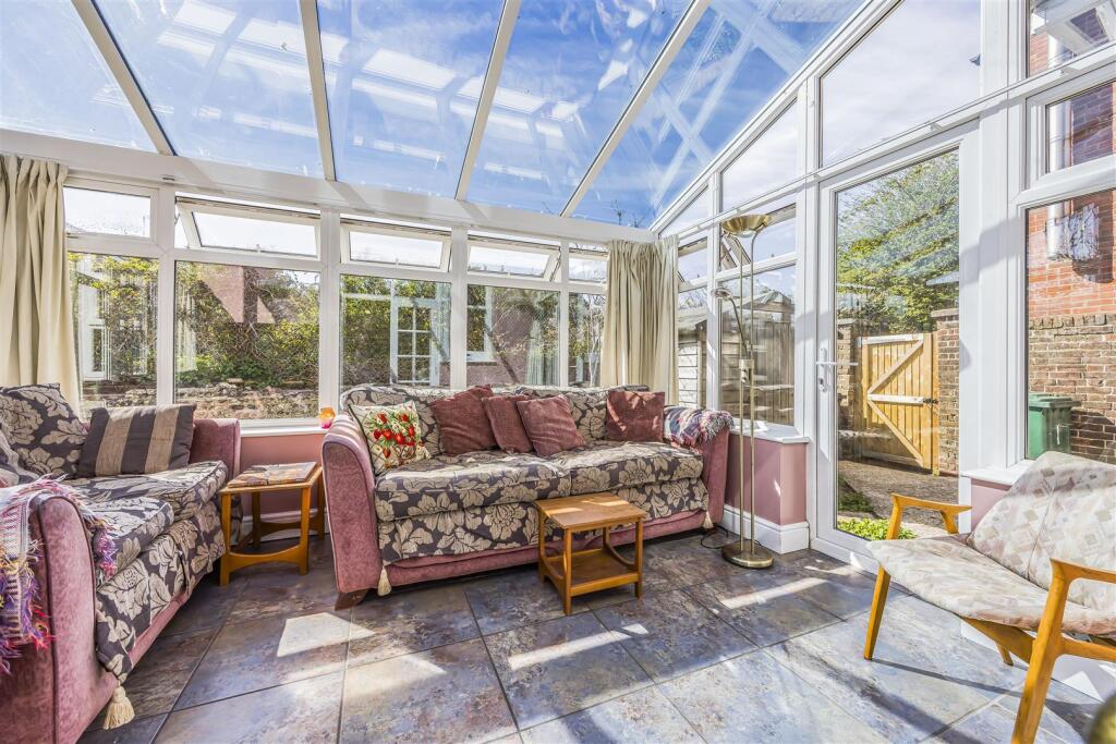 18 Cawley Road, Chichester-PorticoMarketing-Nexa-1