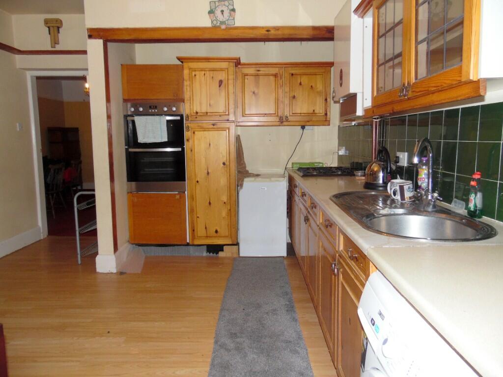 KITCHEN/BREAKFAST RM