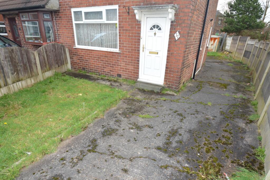 FRONT GARDEN